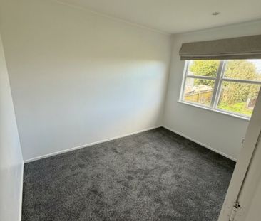 Home in the heart of Manurewa! - Photo 5