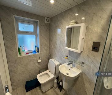 Studio to rent - Photo 6