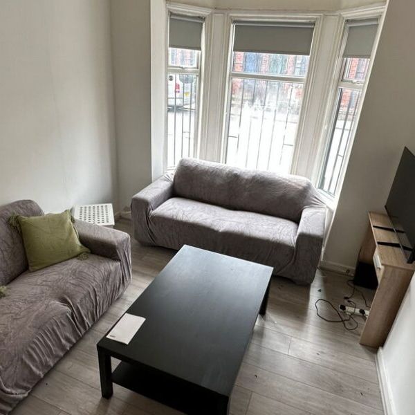 Archery Terrace, Leeds, LS2 9AT - Photo 1
