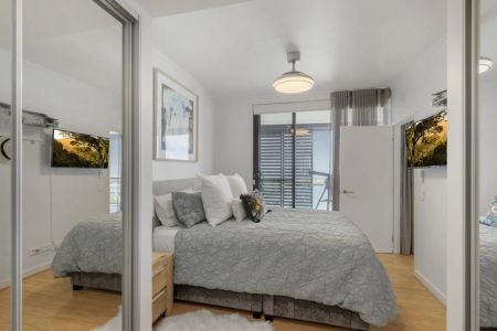 Stunning Ocean Front Living in Port Coogee! - Photo 5