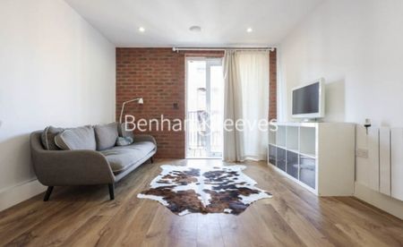 1 Bedroom flat to rent in Major Draper Street, Royal Arsenal Riverside, SE18 - Photo 3