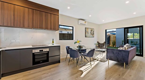 Near New Townhouse for Rent - 2 Bed / 2 Bath - Photo 1