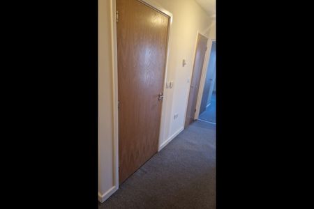 2 Bed Flat, Wyck Beck Road, BS10 - Photo 4