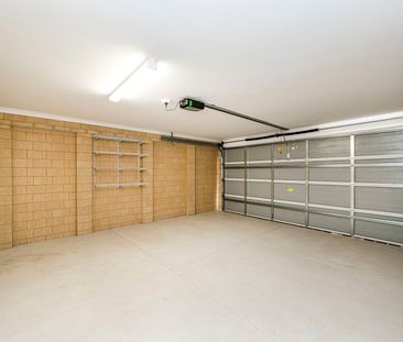 4 Mast Close, Dudley Park WA 6210 - House For Rent | Domain - Photo 5