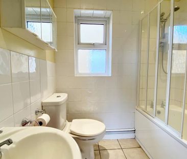 1 bedroom in a house share to rent - Photo 6