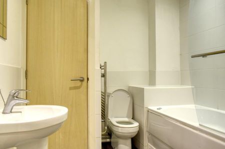 2 bedroom flat share to rent - Photo 3