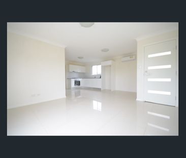 GORGEOUS 2 Bedroom House - Photo 1
