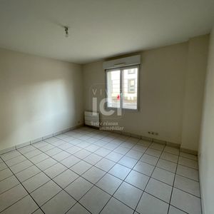 Location Appartement 2 pièces 43m² - Photo 2