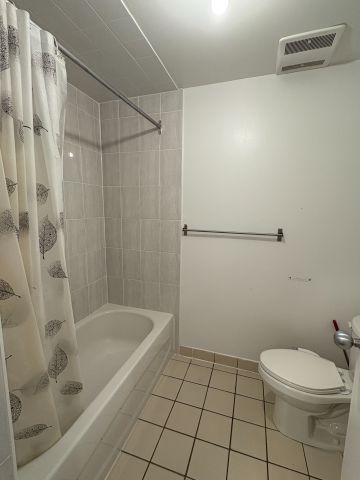 For Lease - 603 Gerrard Street Unit# 2, Toronto, Ontario - Photo 2