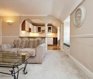 2 bedroom flat to rent - Photo 2