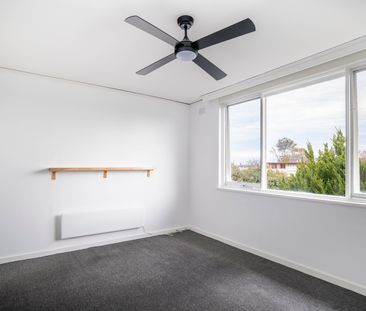 6/31 Wanda Road CAULFIELD NORTH - Photo 2