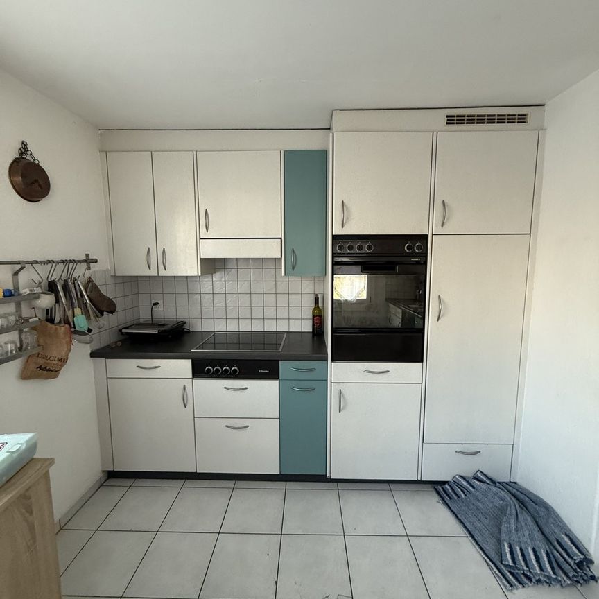 Helle 5.5 Zimmerwohnung im Zentrum von Giffers - Photo 1