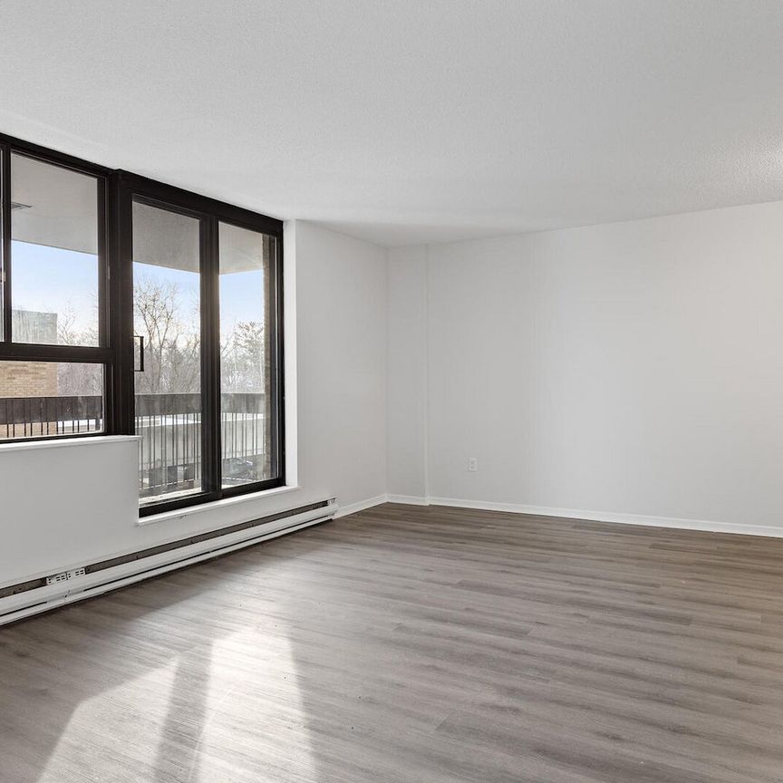 Riversides at 1541, 1551 and 1591 Lycee Place offers 1, 2 and 3 bedroom rental suites! Move in Today! - Photo 1