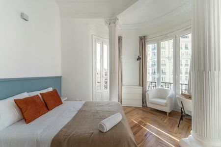 Gran Vía, Madrid, Community of Madrid 28013 - Photo 2