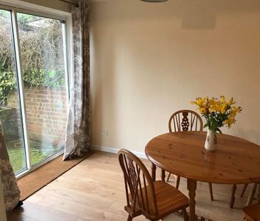 4 bedroom semi-detached house to rent - Photo 1