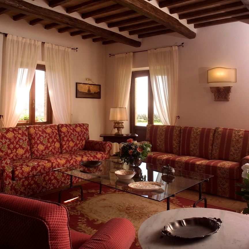 A luxurious estate overlooking the Umbrian countryside - Photo 1