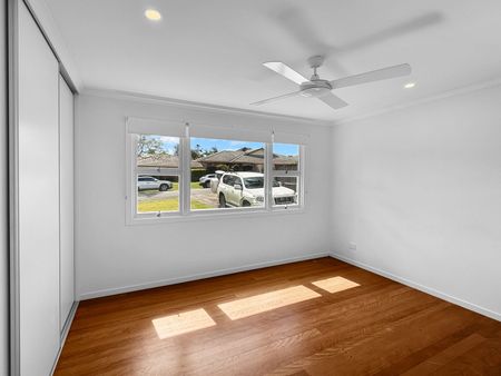 Charming Elevated Home with a Large Fenced Yard, Walk to Bangalow Village - Photo 5