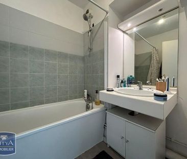Location Appartement 2 pièces 47m² LILLE 59000 - Photo 5