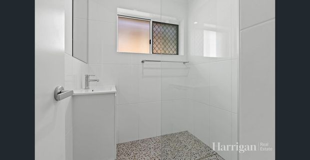 Available Now - Charming 3-Bedroom Unit in Annerley - Photo 1