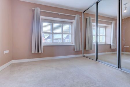 3 Bedroom Mid Terraced House To Rent - Photo 2
