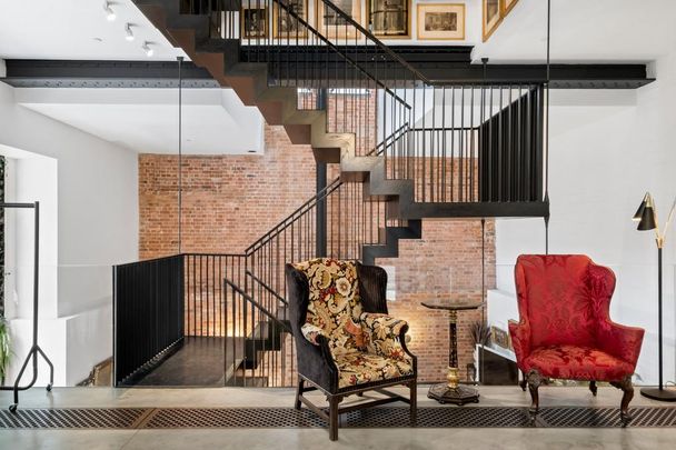 5 bedroom end of terrace house to rent - Photo 1