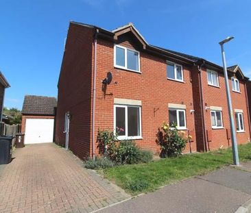 3 bedroom semi-detached house to rent - Photo 1