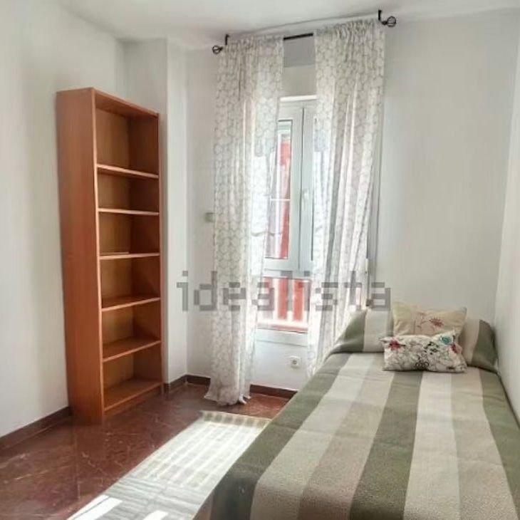 Calle Marqués del Nervión, Sevilla, Andalusia 41005 - Photo 1