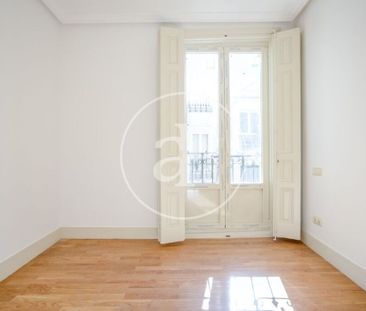 2 bedroom luxury Flat for rent in Madrid, Spain - Photo 6