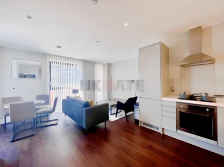 1 Bedroom 1 Bathroom - Photo 2