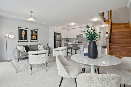 For Lease - 140 Corley Street, Kawartha Lakes, Ontario - Photo 2