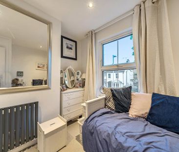 3 bedroom end of terrace house to rent - Photo 5