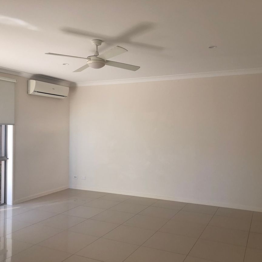 2/79 Falconer Street, Southport QLD 4215 - Townhouse For Rent | Domain - Photo 1