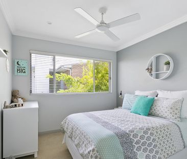 Enormous two bed unit in resort style complex - Photo 3