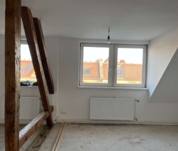 Schick + frisch renoviert: riesen Wohnzimmer mit offener Küche, Wan... - Foto 3