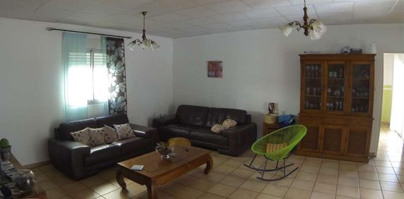 A louer, Maison / Villa, 121 m² - Photo 2