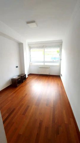 Piso de alquiler en Rúa de García Barbón, 106, Centro - Areal - Photo 3