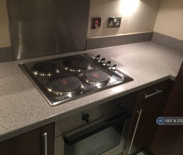 2 bedroom flat to rent - Photo 5