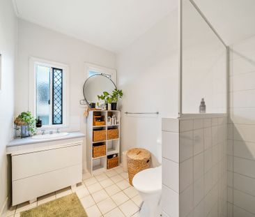 Charming Home - Rent Increasing to &dollar;710 from 5&sol;02&sol;27 - Photo 6
