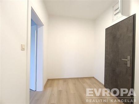 Pronájem bytu 2+kk, celková výměra 52 m - Фото 3