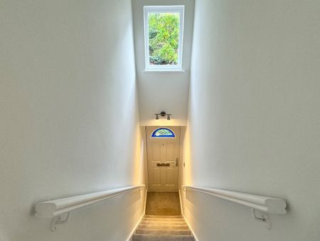 2 Bed Maisonette, Grosvenor Road, N3 - Photo 5