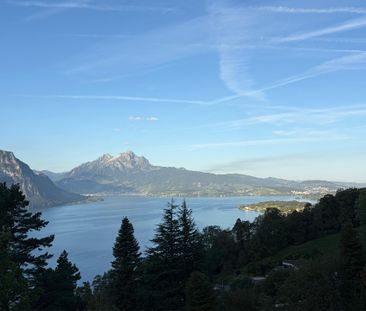 Architektonischer Sündenfall mit Postkartenausblick - Photo 2