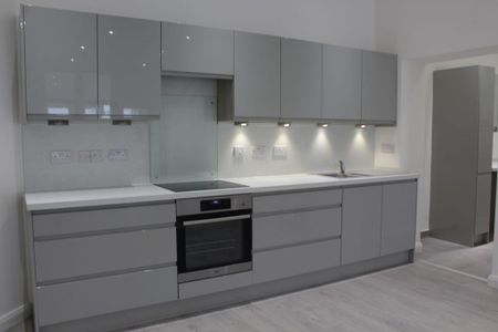 1 bedroom mews to rent - Photo 5