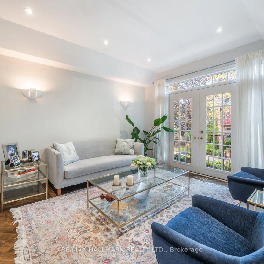 74 MACPHERSON AVENUE - Photo 1