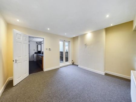 2 bedroom terraced house to rent - Photo 5