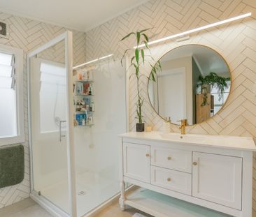 Character Villa with Charm & Space - Photo 5