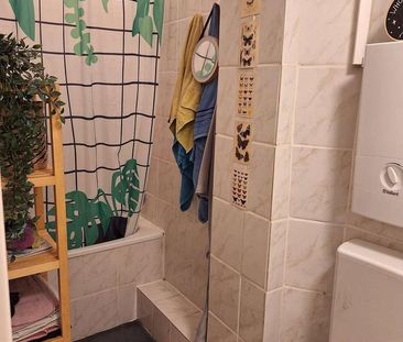 Gepflegte Altbauwohnung – ruhig, lichtdurchflutet, mit Balkon - Photo 4