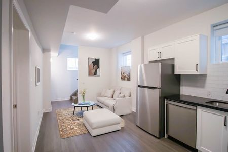 10A Nash St, St. Catharines - 1 Bedroom Lower Unit - Photo 5