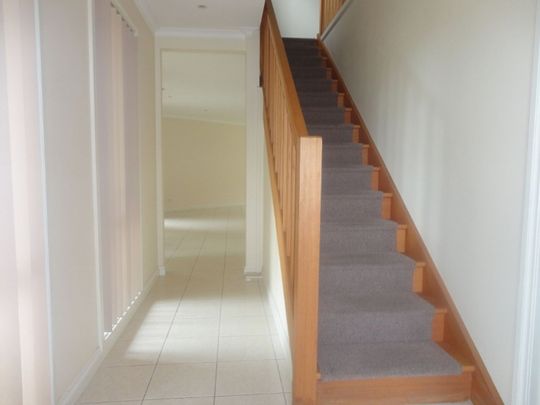 Spacious Townhouse in Prime Location - McKinnon School Zone - Photo 1