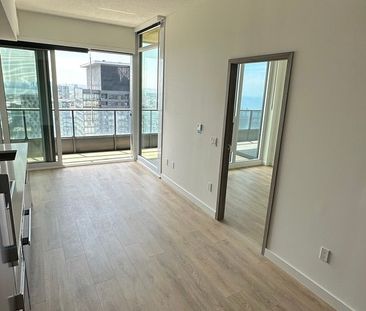 For Lease - 3 Concord Cityplace Way Unit# 5102, Toronto, Ontario - Photo 1