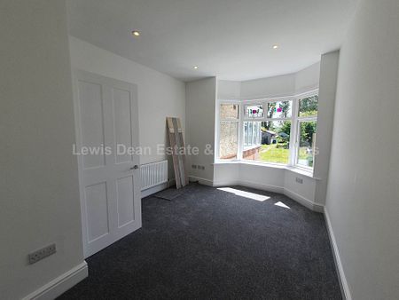 Hamworthy Park Bungalow - Photo 4